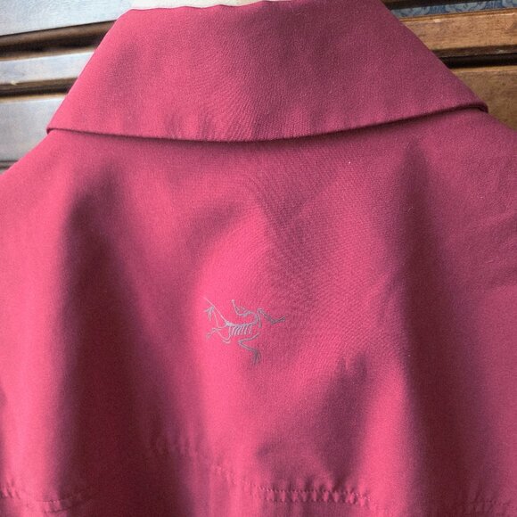 Arc'teryx Other - Arc'teryx Elaho Snap Button Short Sleeve Tech Shirt - Medium